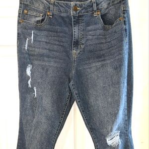 D. Jeans Destroy Bootcut Size 12